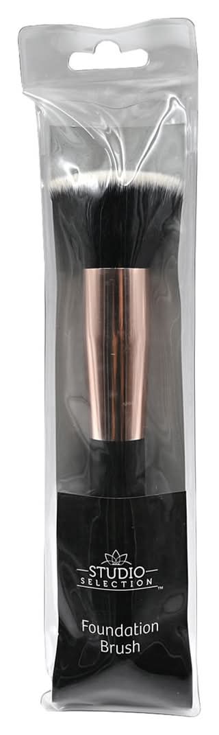 Studio Select Foundation Brush
