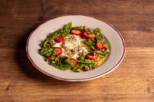 BURRATA AND STRAWBERRIES