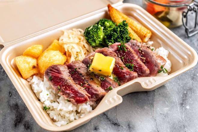 ステーキオーバーライス　レモン＆バターソース 100g Steak over rice with lemon and butter sauce 100g