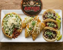 Quesadillas y antojitos mexicanos Santo Antojo