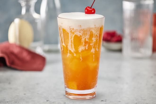 Red Bull® Peaches & Cream Dirty Soda