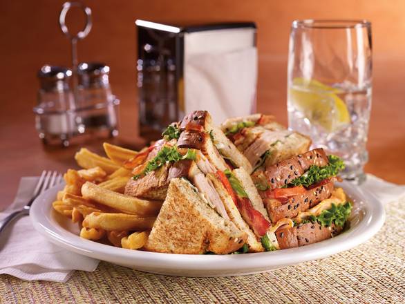 Club Sandwich (710-1210 Cals)