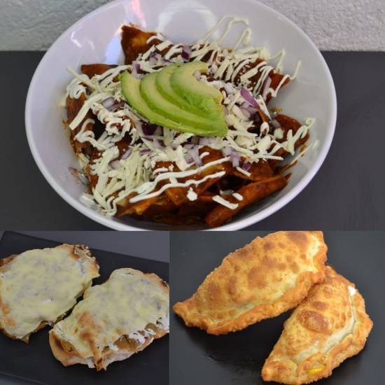 Los Chilaquiles de Cumbres Friendly Kitchen (Benito Juárez)