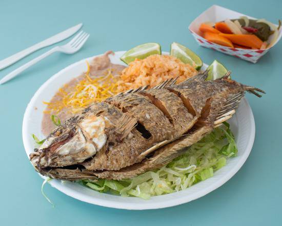 Mojarra Frita Plate