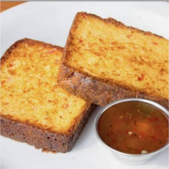 Homemade Spicy Cornbread with Jalapeno Jelly