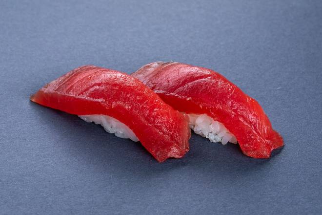 (b011) Tuna Sushi