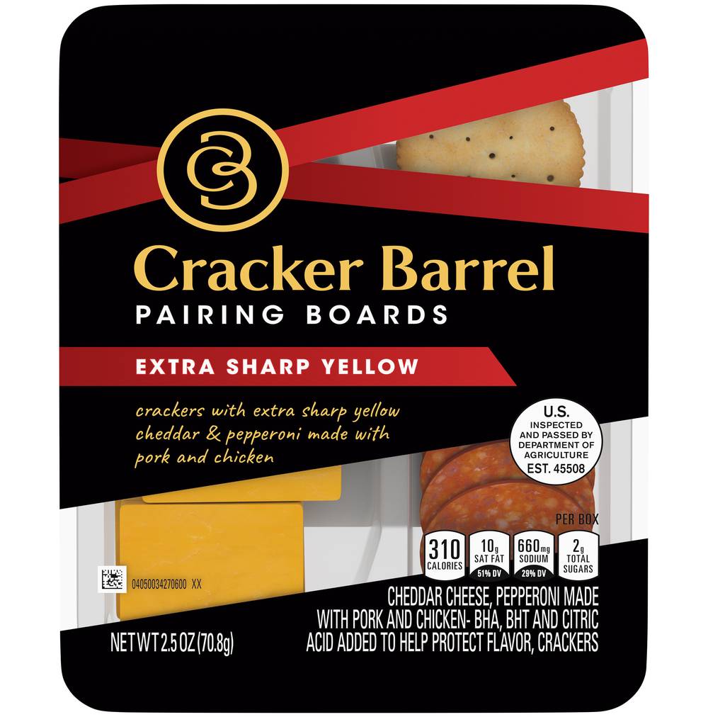 Cracker Barrel Pairing Boards Extra Sharp Yellow Cheddar, Pepperoni Slices & Crackers (2.5 oz)