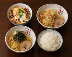 油そばはてなプラス ベガロポリス店