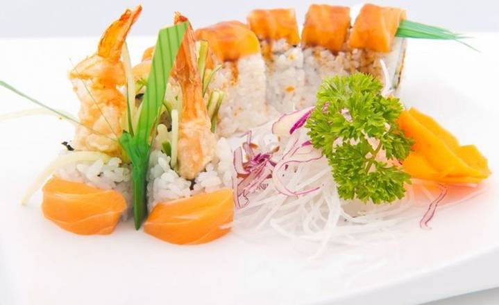 Red Dragon Roll (8 Pieces)