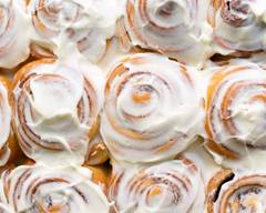 Roll in Cinnamon Rolls & Coffee 11eme