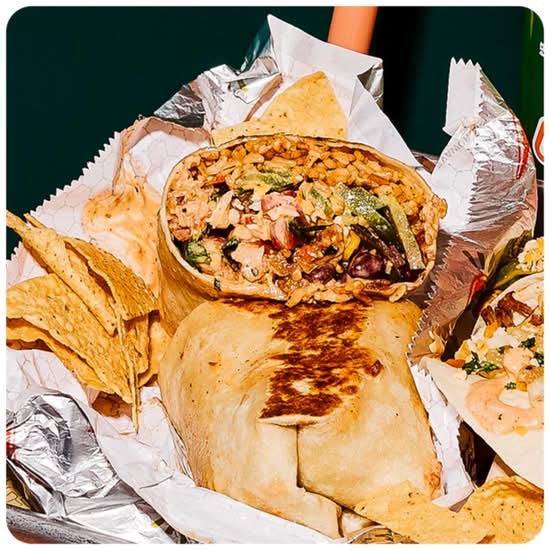 The Overstuffed Burrito / Le burrito plein à craquer