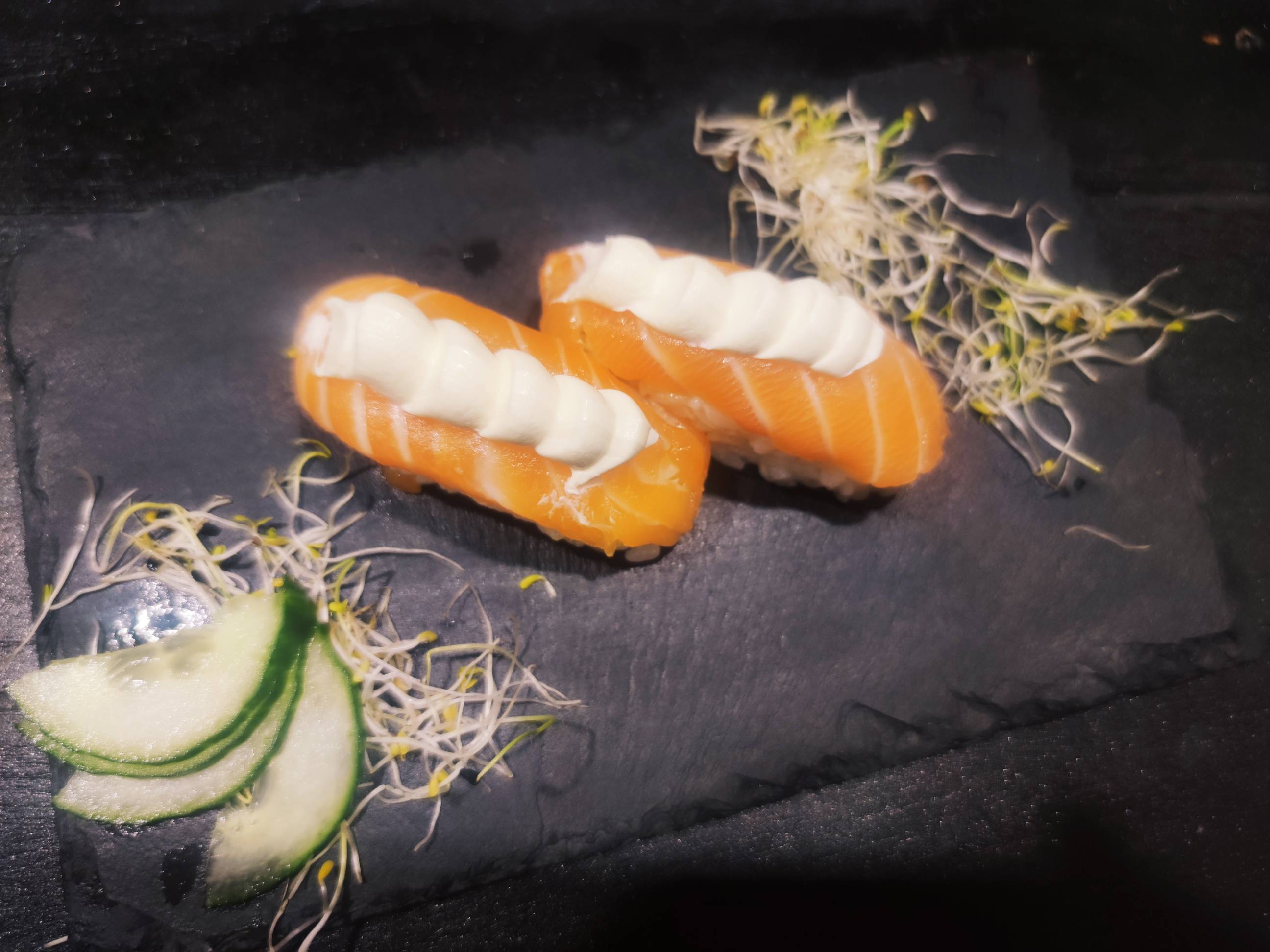 Sushi Saumon Cheese 🍣🐟
