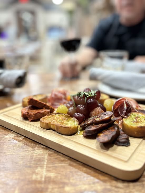 Seven Seas Restaurant (5915 Georgia Ave NW)