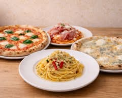 【とろけるチーズのピッツァと本格パスタ】ポルコロッソ  【torokeruti-zunopittsatohonkakupasuta】porukorosso