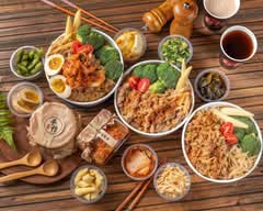 村宅YenChun烤肉飯 美術店