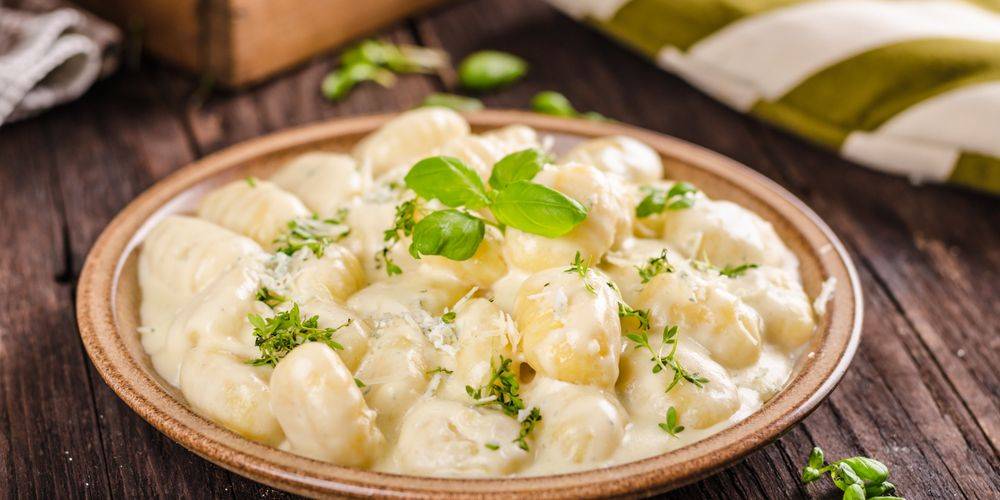 Gnocchi sauce à l'ail et aux fines herbes