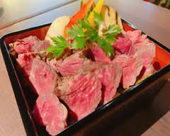 牛ハラミステーキ&ローストビーフ専門店 ( LUXURY STAND MILAS BAR&CAFÉ )