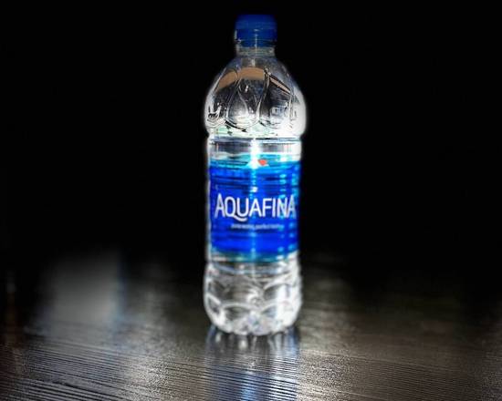 Aquafina Water (20 fl oz bottle)