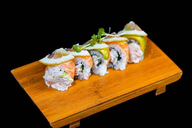 Salmon Avocado Roll 5pcs