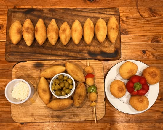 Dumpling Box - Sheldon