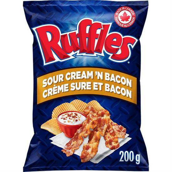 Ruffles Sour Cream 'N Bacon Potato Chips (220 g)