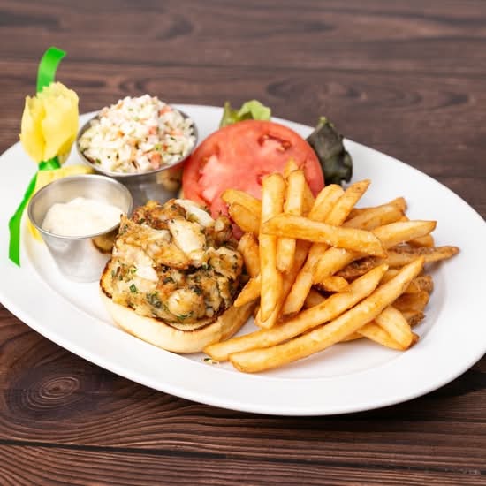 JUMBO LUMP CRAB CAKE SANDWICH