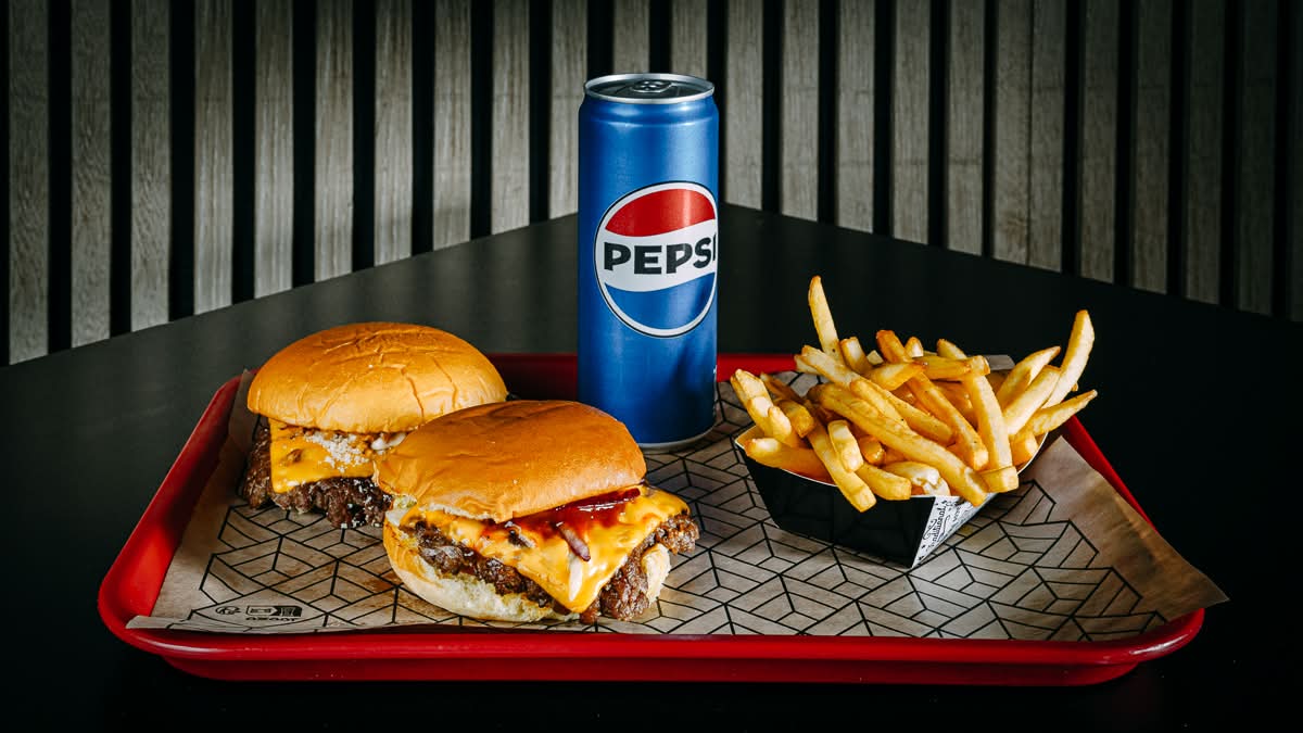 Smash Combo 🍔 🍔🍗 🍟🥤
