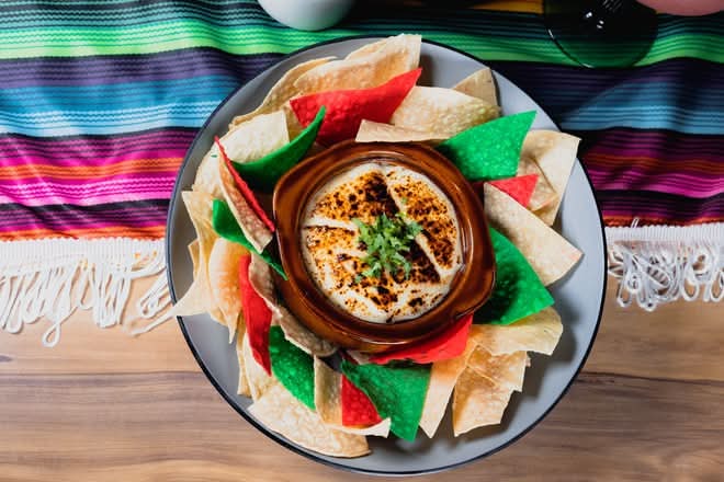 Queso con Chorizo