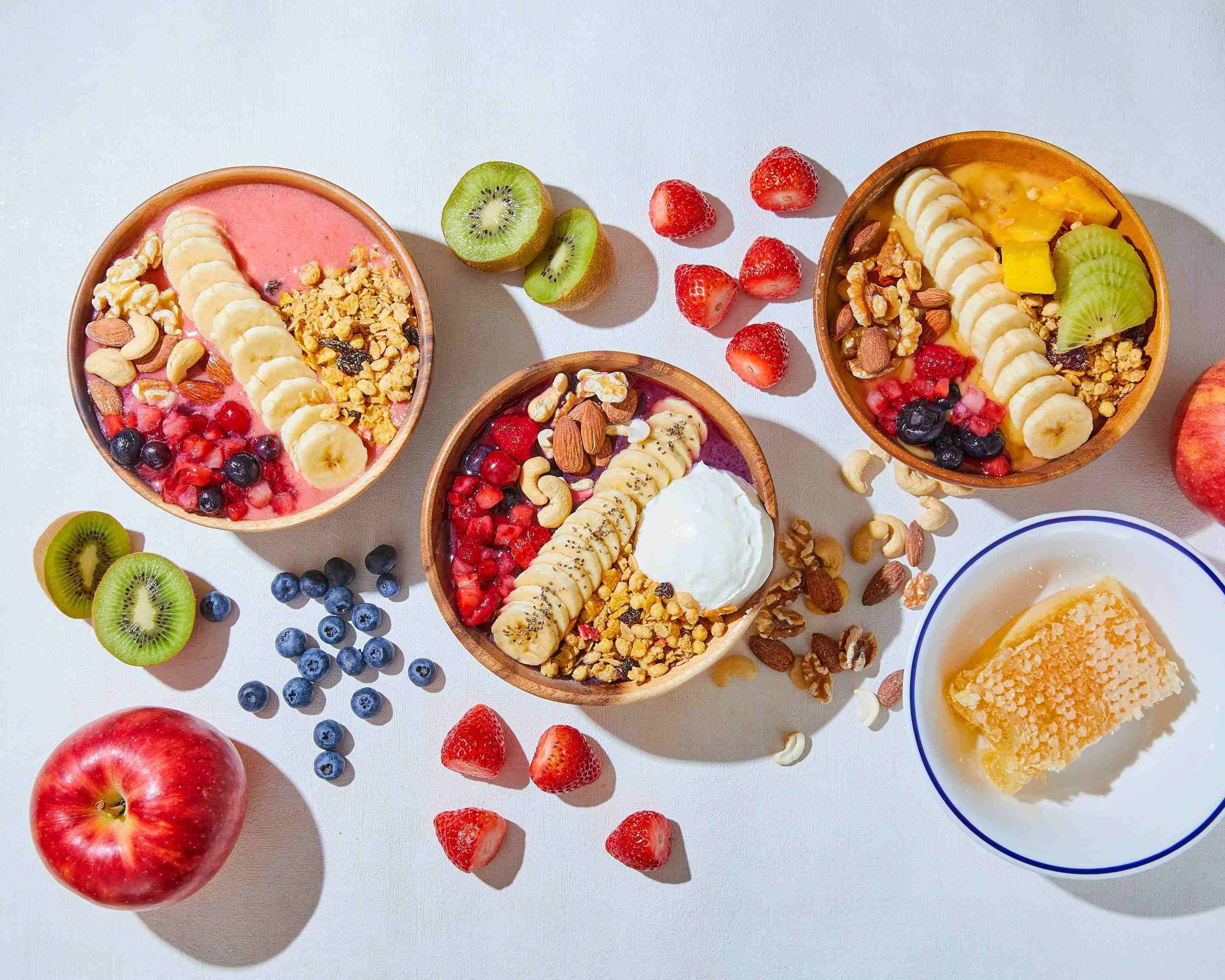 アサイーとフルーツスムージーボウル】Nutrivive Fruit＆Acai 三国駅前