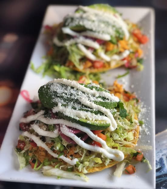 Tostada de Chorizo de Pollo