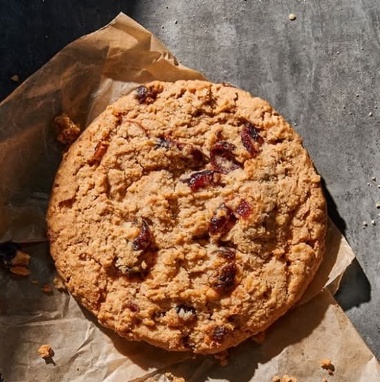 Oatmeal Raisin with Berries Cookie