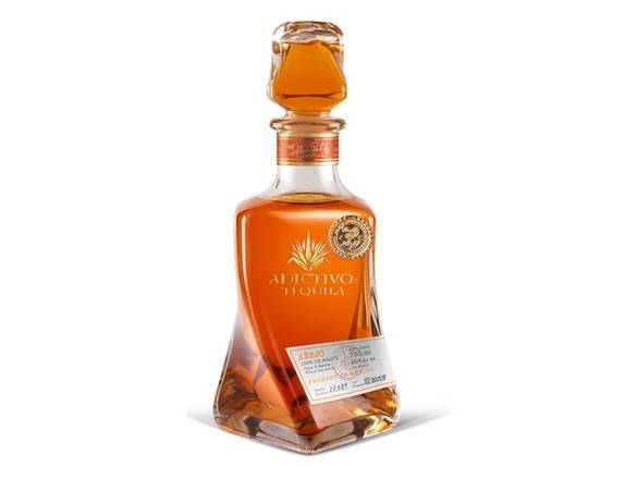 Adictivo Tequila Anejo Liquor (750 ml)