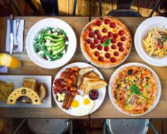 7 West Cafe