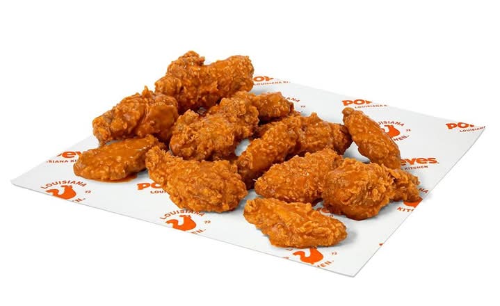 12 Buffalo Wings🔥