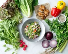 ディーアイワイサラダアンドデリカテッセン	D.I.Y. salad & delicatessen