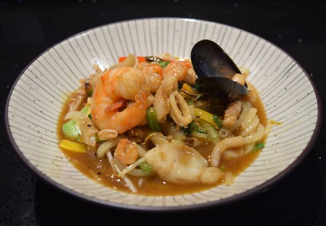 Wok Stir Fried Seafood Udon