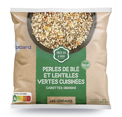 Perles de blé et lentilles vertes cuisinées