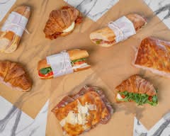 Les Filles Cafe and More (67730 East Palm Canyon Drive)