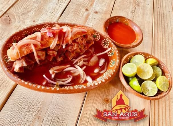 Torta de Carnitas