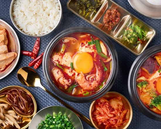 明洞屋台の純豆腐 ファルファルスンドゥブ 大塚店