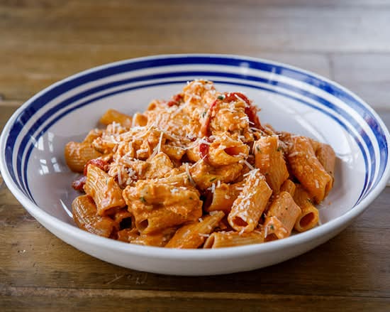 Regular Vodka Pollo Rigatoni