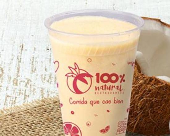 Licuado con leche cocotay