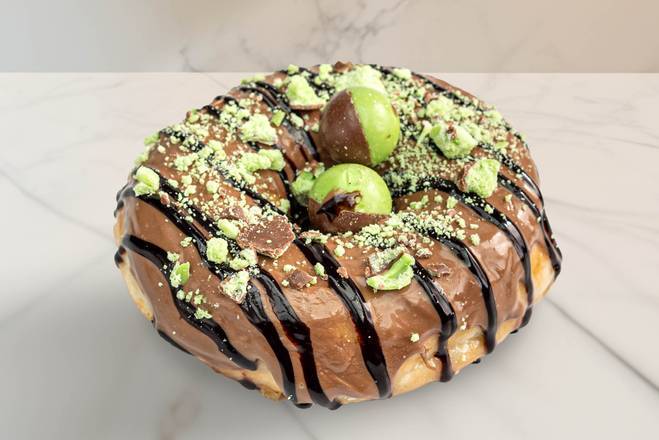Aero mint bubbles with milk chocolate sauce - Doughnut