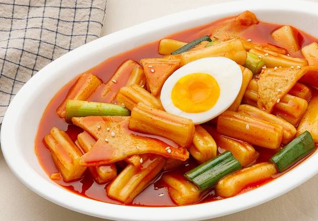 Ddukbokki (떡볶이 / 辣炒年糕)