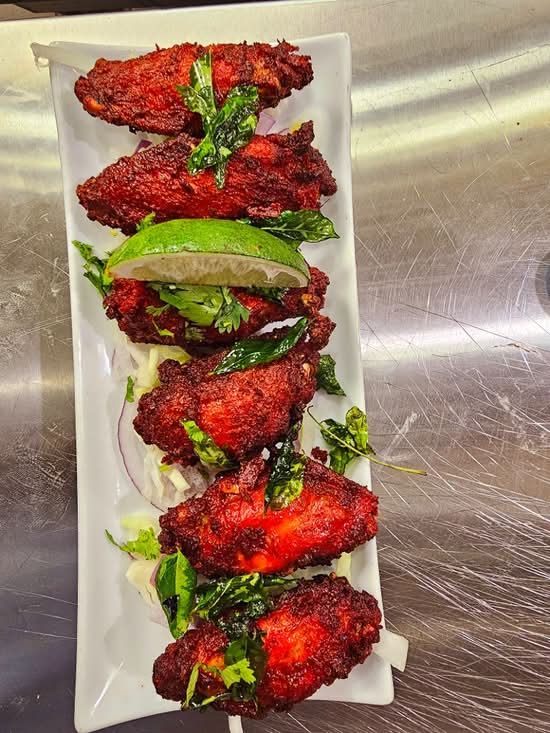 CURRY CHICKEN  WINGS (5 PCs)
