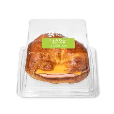 Good & Gather Ham and Cheddar Croissant Sandwich (5 oz)