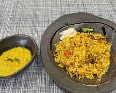カフェ　アンド　バー　ザ　モナーク	Cafe&Bar The Monarch