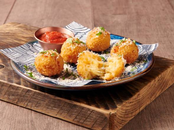 DELIVERY EXCLUSIVE ⭐ Mac & Cheese Bites (V) x5
