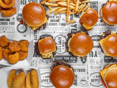 Halal Smash Burger and Phillies (850 W Superior St)