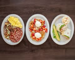 Rossi’s Side Street Cafe (910 Village Trl)